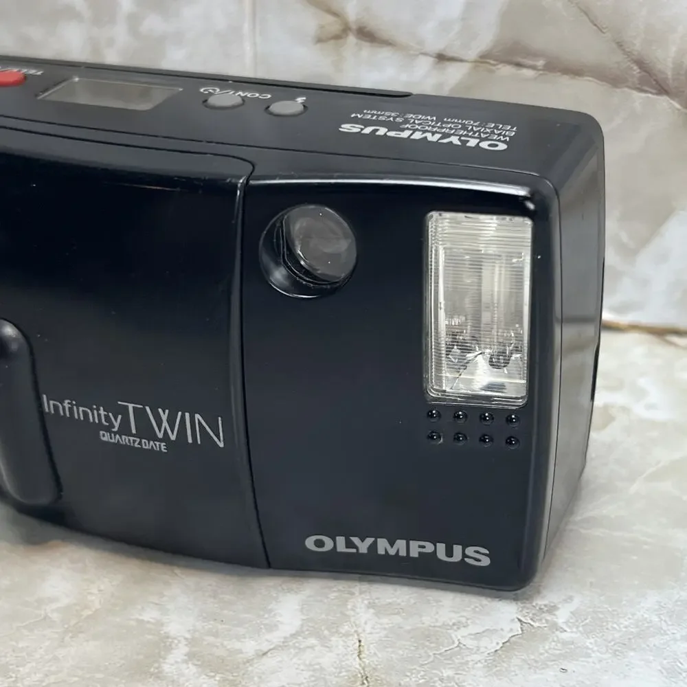 Olympus Infinity Twin Quartz Date AF 35mm 70mm Weatherproof Camera Tested Japan